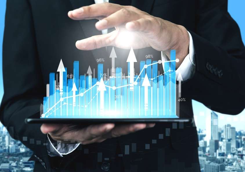 NEV Giants Forecast Strong Growth in 2024